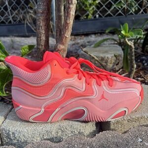 Used Once Nike Jordan Tatum 3 GS Blender Size 6.5 Youth Basketball Shoes Pink